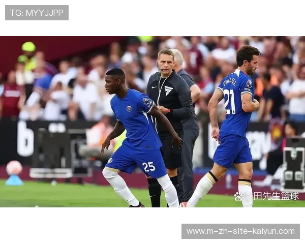 英超赛场战术博弈升级 教练团队数据分析支持决策 英超赛场战术博弈升级 教练团队数据分析支持决策